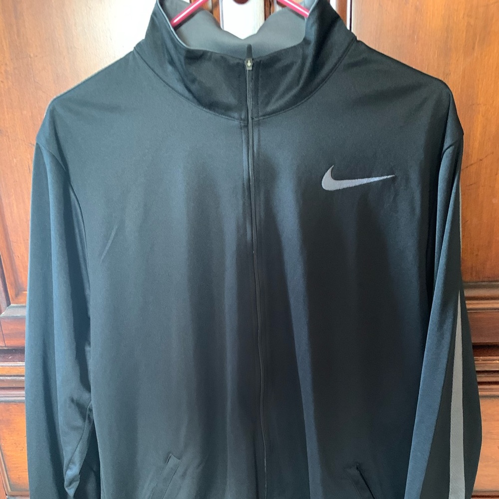 NWT Nike Full Zip Windbreaker Jacket